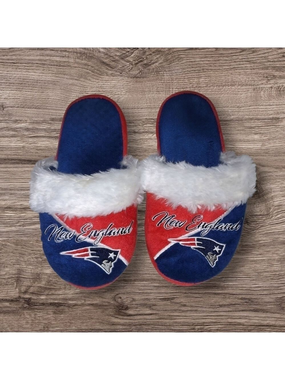 NFL New England Patriots Slippers Women's Size Small